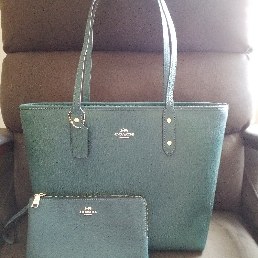 Coach City Zip Tote with matching Wristlet